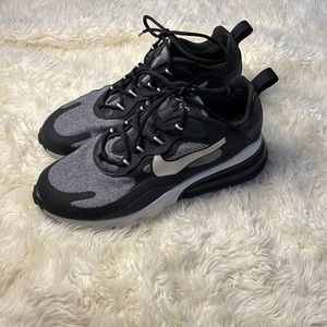 SPRINGS COMING!! SALE!!🌿🖤NIKE AIR MAX 270 🖤 SIZE 8.5 🖤